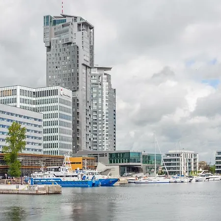 Nabrzeze Yacht Park, Sun & Snow * Gdynia