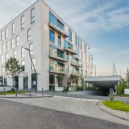 Nabrzeze Yacht Park, Sun & Snow Gdynia