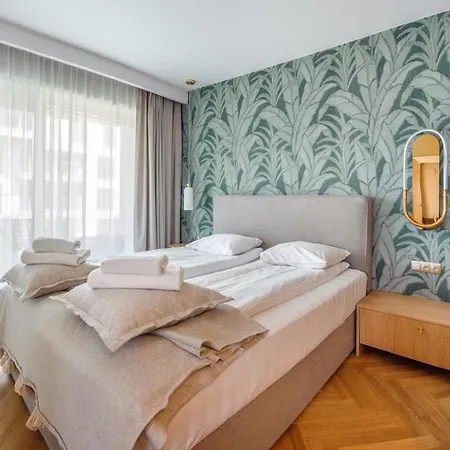 Nabrzeze Yacht Park, Sun & Snow Gdynia