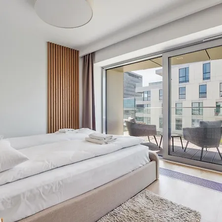 Nabrzeze Yacht Park, Sun & Snow Gdynia