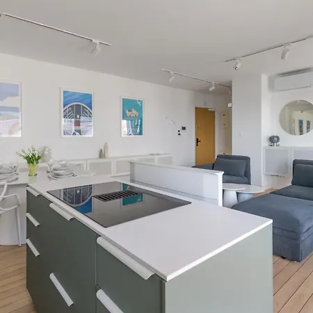 Nabrzeze Yacht Park, Sun & Snow Gdynia