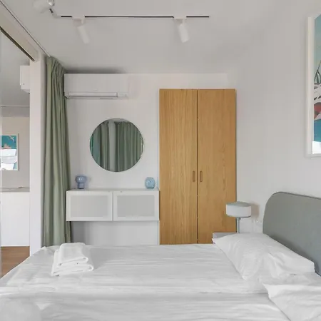 Nabrzeze Yacht Park, Sun & Snow * Gdynia