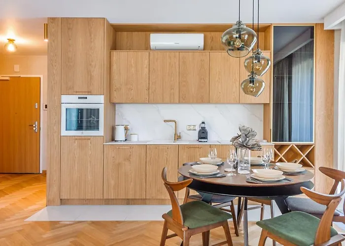 Nabrzeze Yacht Park, Sun & Snow * Gdyně