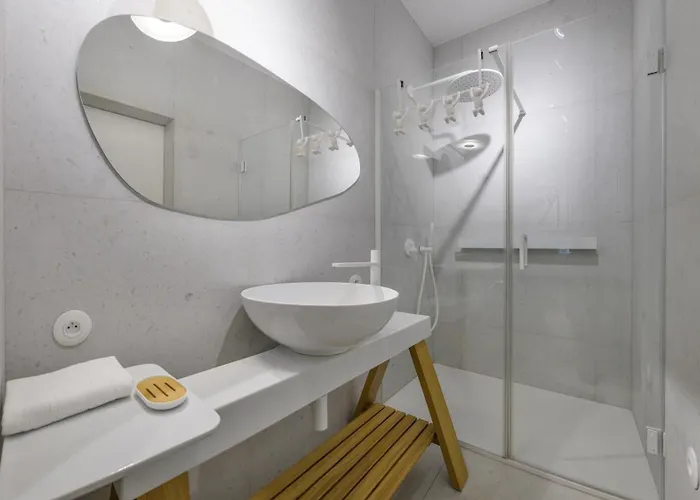 Nabrzeze Yacht Park, Sun & Snow