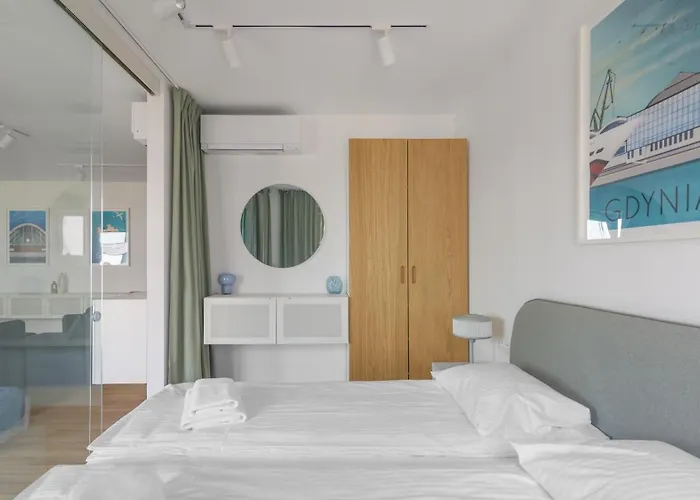 Nabrzeze Yacht Park, Sun & Snow * Gdyně